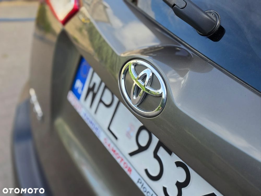 Toyota RAV4 - 10