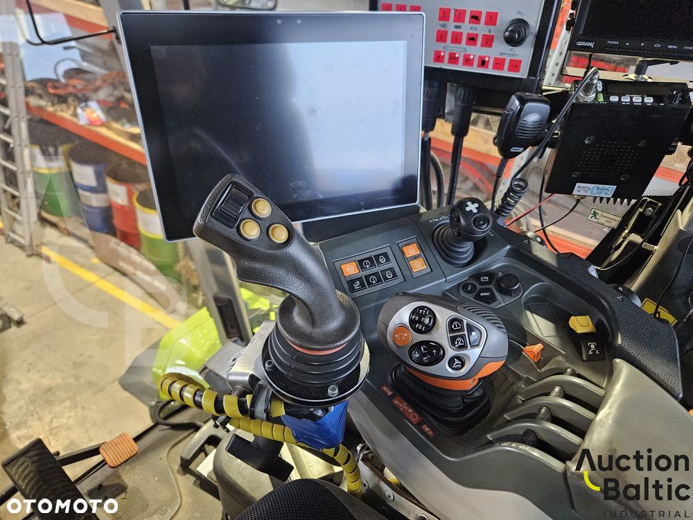Claas Xerion 5000 Trac - 5