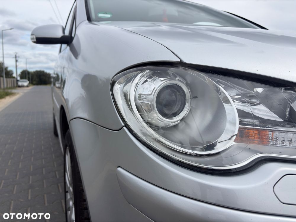 Volkswagen Touran 1.9 TDI DPF United - 12