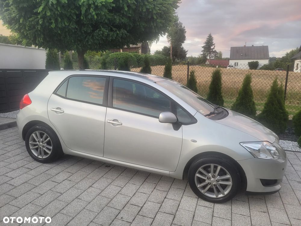 Toyota Auris - 2