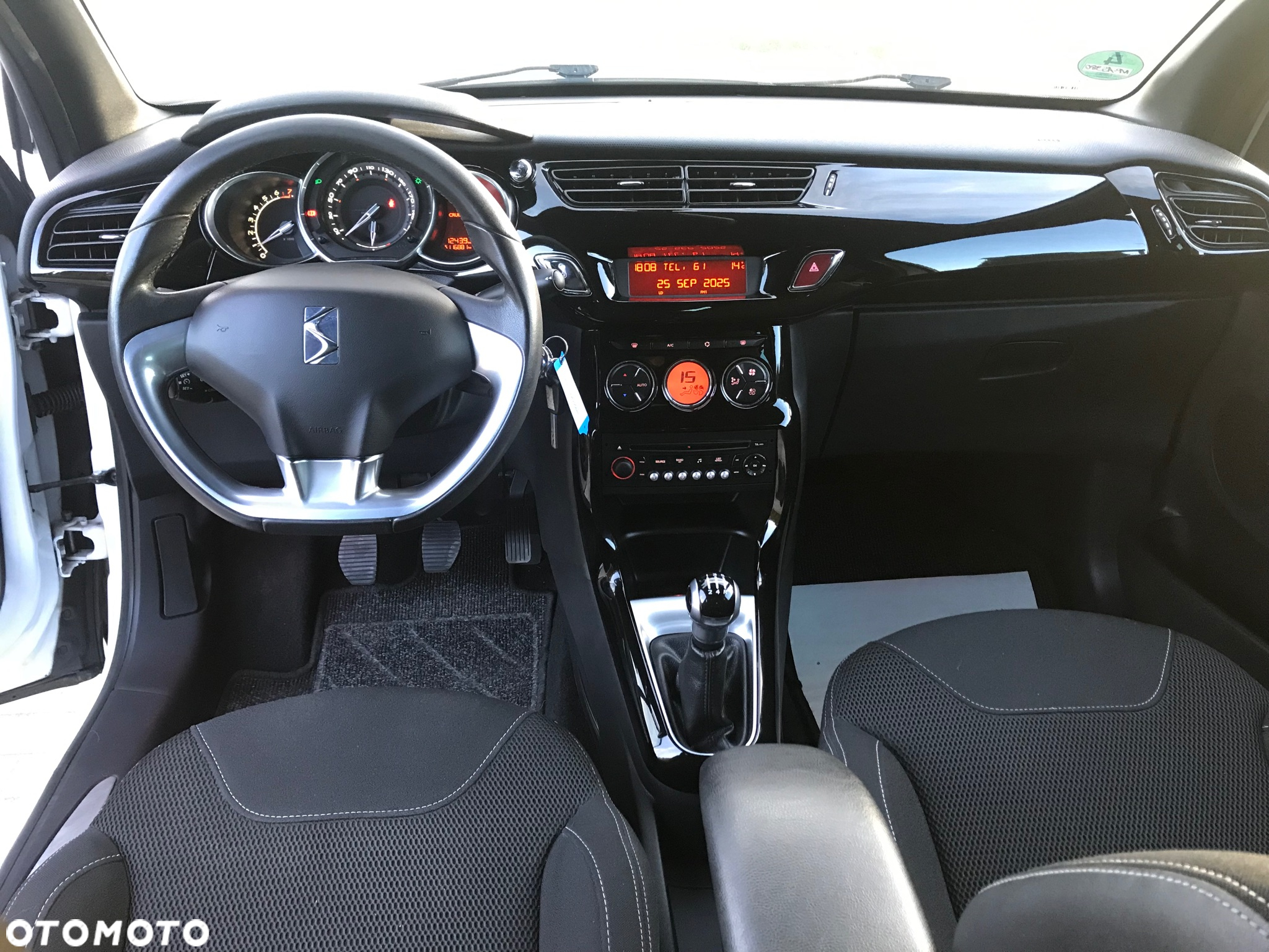Citroën DS3 VTi 120 SoChic - 10