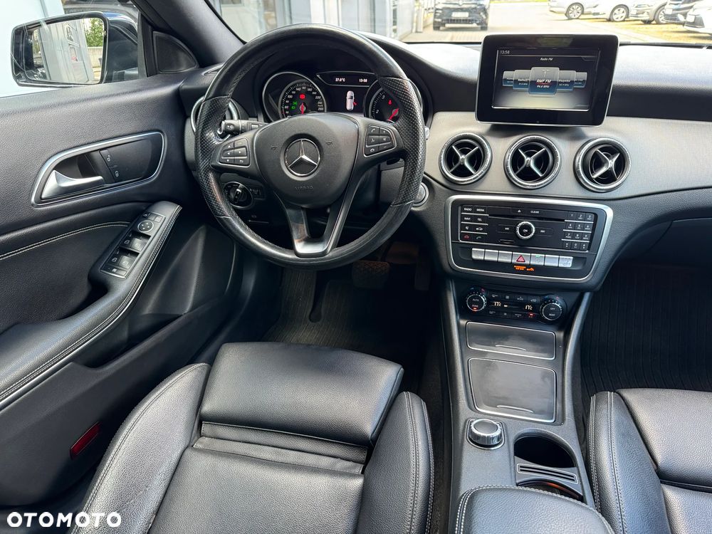 Mercedes-Benz CLA 220 d 7G-DCT - 14