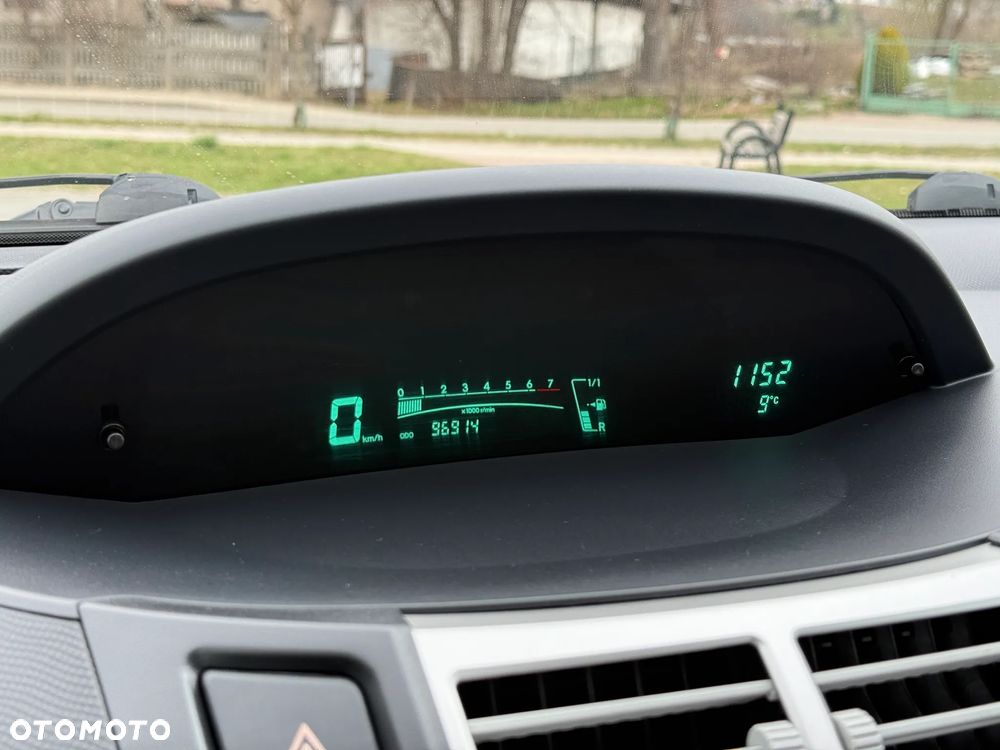 Toyota Yaris - 30