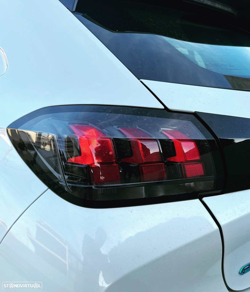 Peugeot e-208 - 5