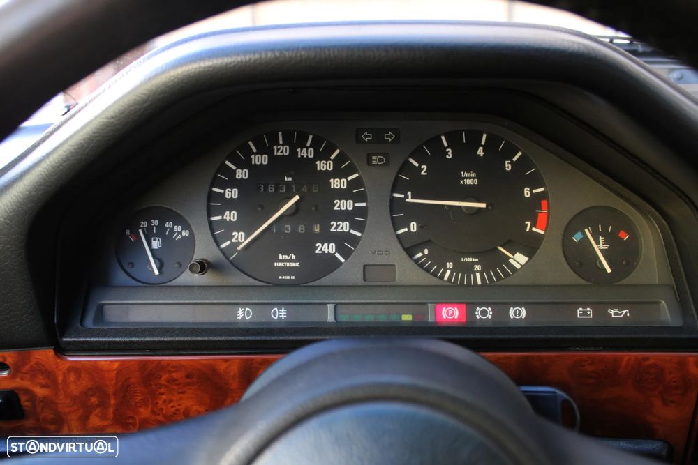 BMW 325 i Touring - 34