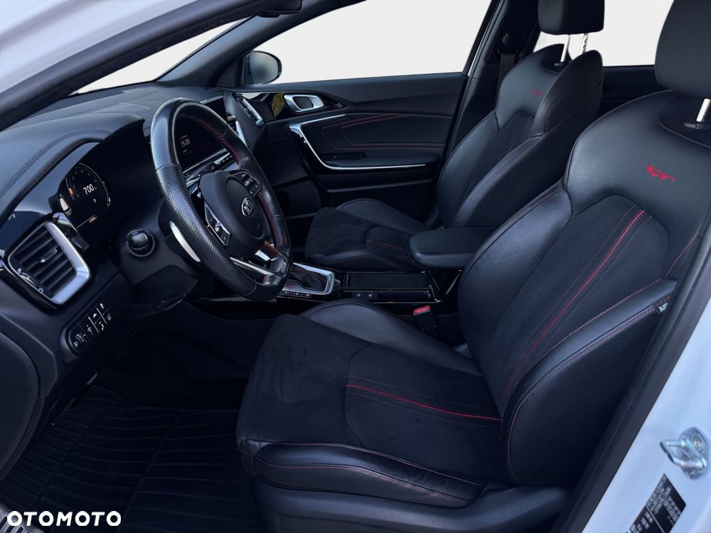Kia ProCeed 1.6 T-GDI GT DCT - 30