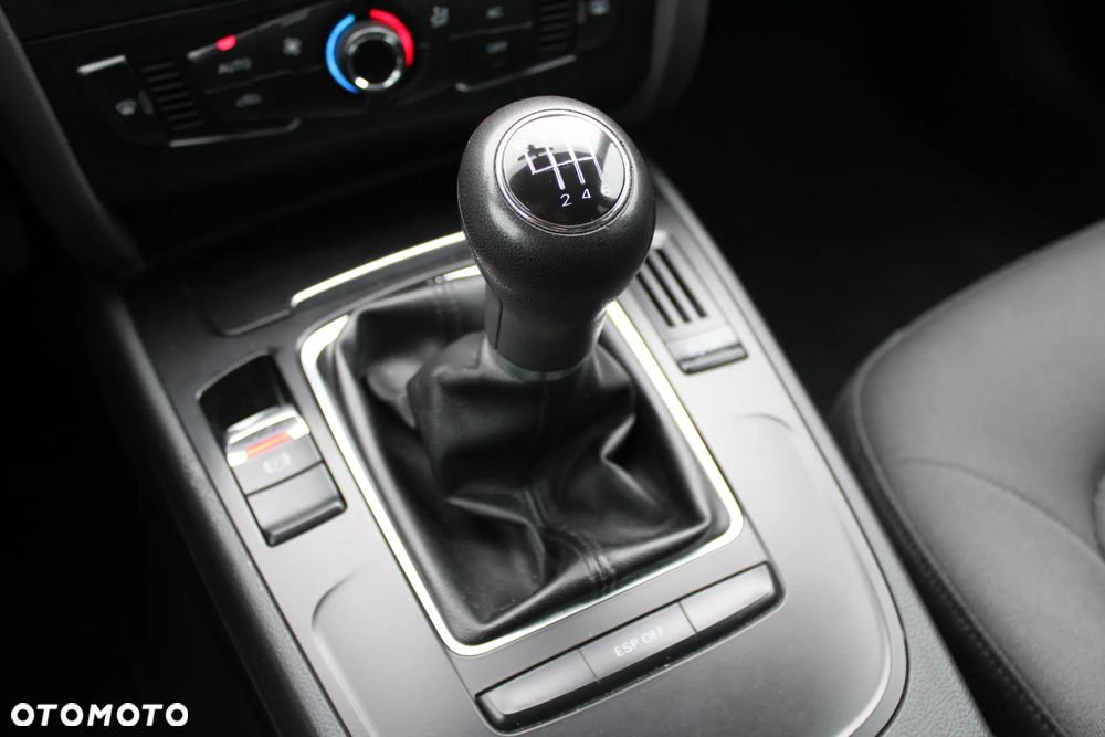 Audi A4 Avant 2.0 TFSI Attraction - 22