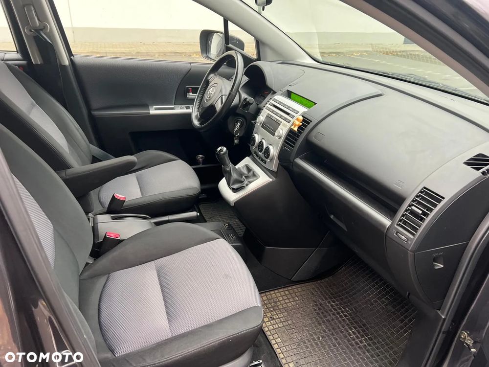 Mazda 5 2.0 Active - 24