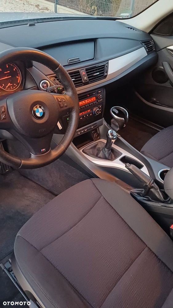 BMW X1 sDrive18d xLine - 23