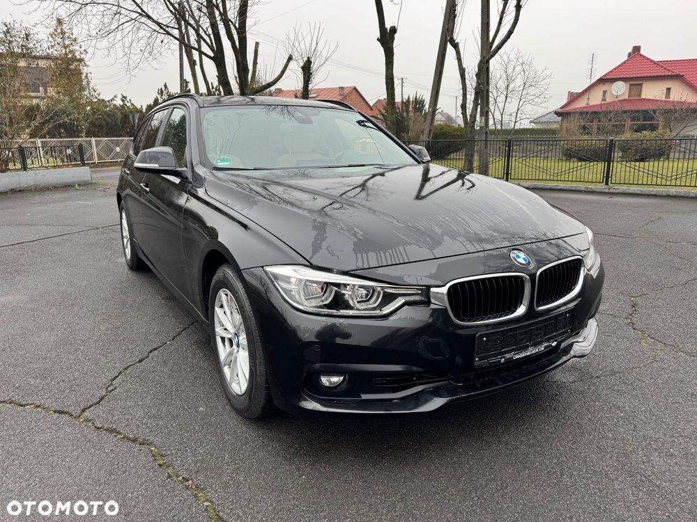 BMW Seria 3 320i Luxury Line - 10