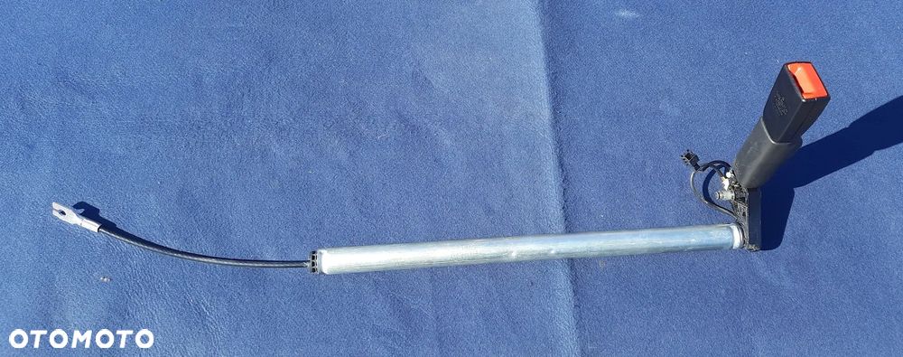 Mercedes S Klasa W222 W-222 napinacz dopinacz LEWY - 1