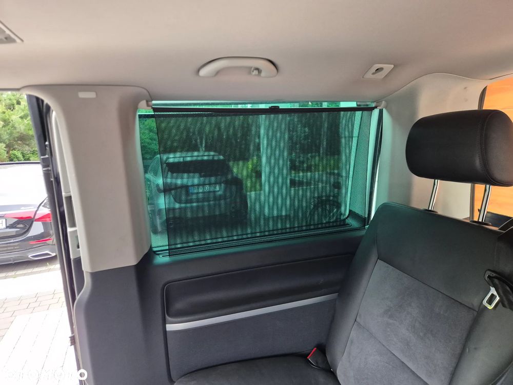 Volkswagen Multivan - 16