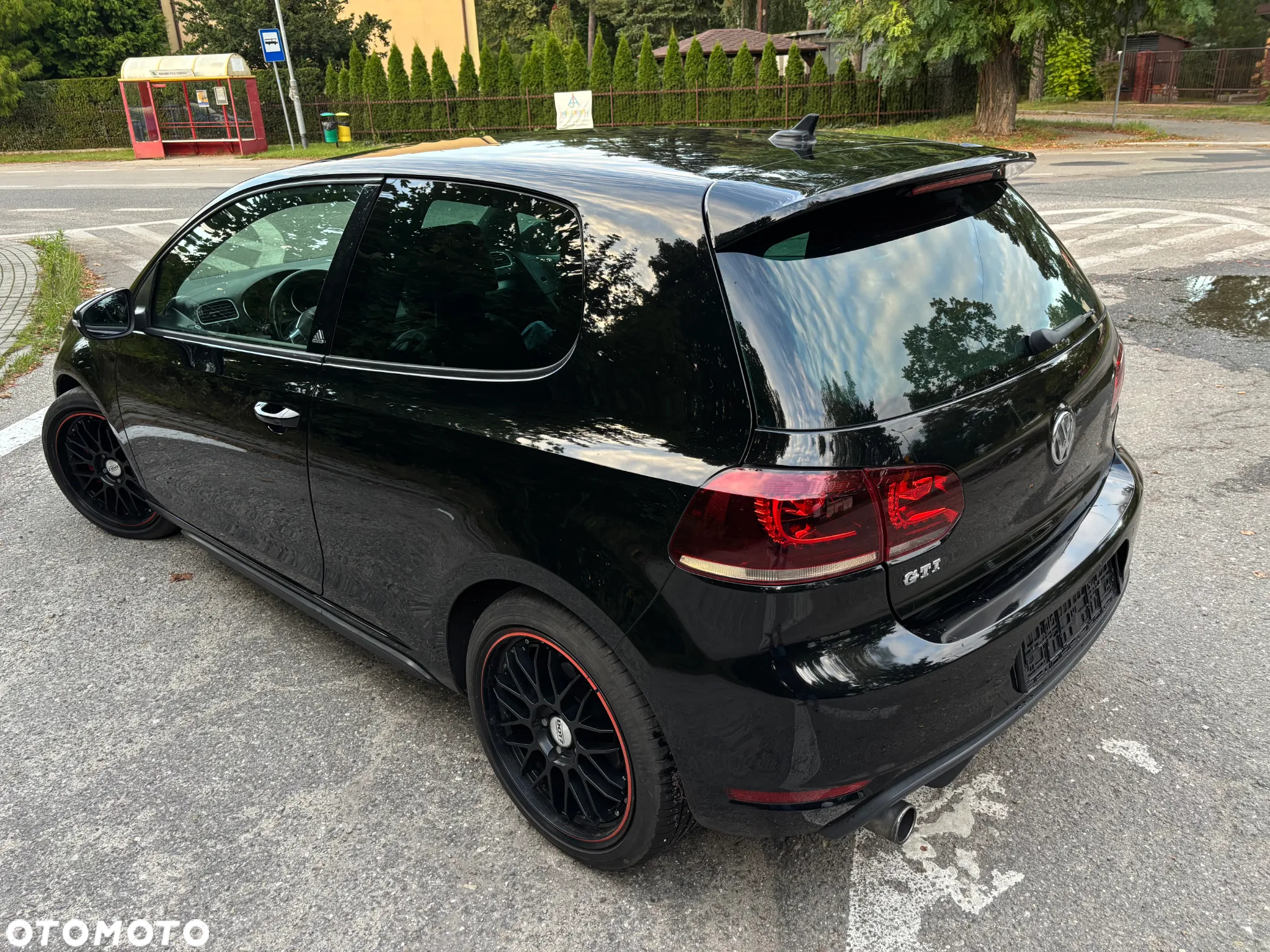 Volkswagen Golf 2.0 GTI adidas - 16