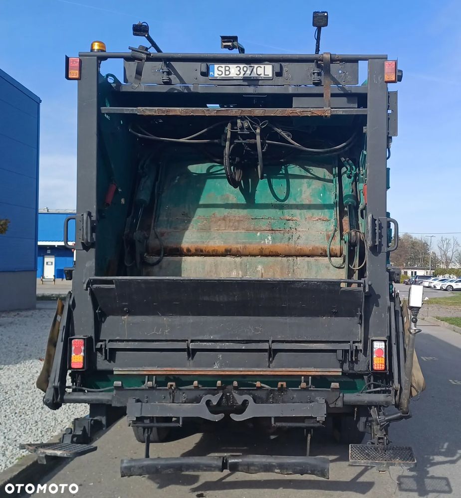 Zabudowa śmieciarki jednokomorowa Zoeller 22m3 110-1100L - 2