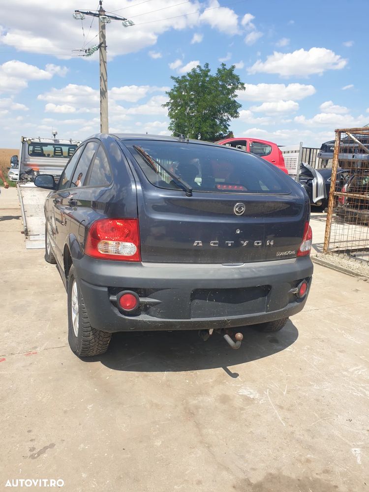 Dezmembrez  SsangYong  Diesel - 2