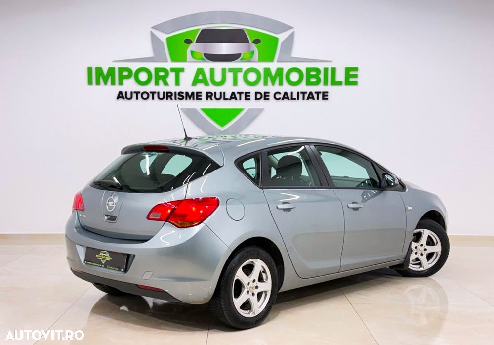 Opel Astra 1.6 Enjoy - 12