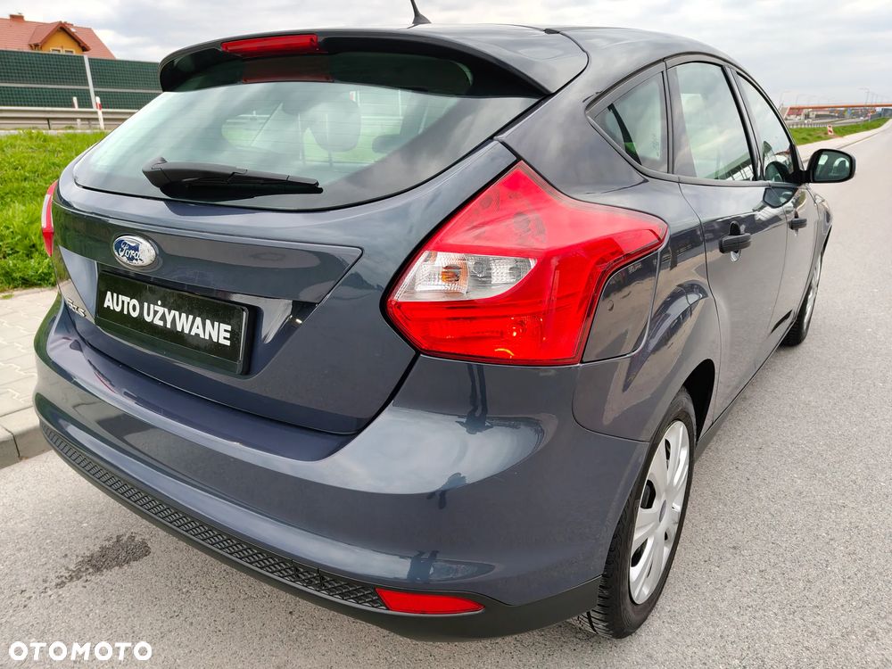 Ford Focus 1.6 Ambiente - 29