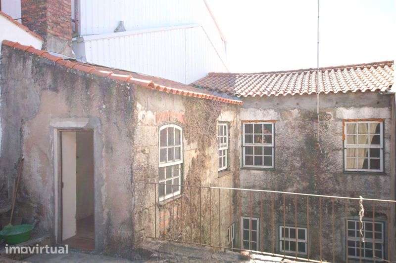 Prédio residencial à venda no Largo de São Pedro, nº 15 - Grande imagem: 4/6