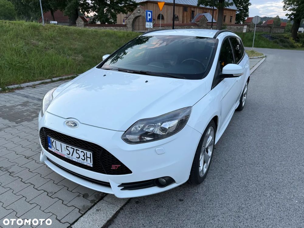 Ford Focus 2.0 EcoBoost ST mit Leder-Sport-Paket - 9