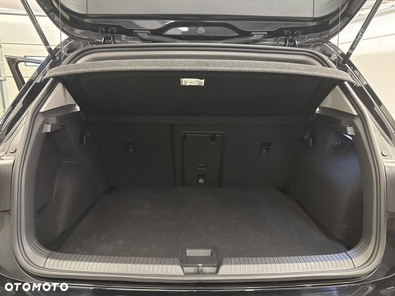 Volkswagen Golf - 20