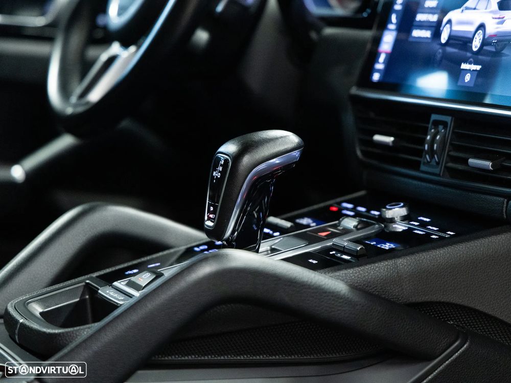 Porsche Cayenne Platinum Edition - 40