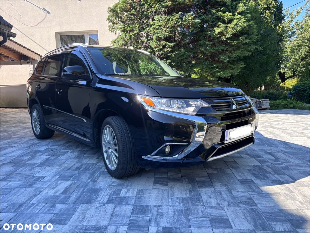 Mitsubishi Outlander 2.0 4WD Plug-In Hybrid - 2