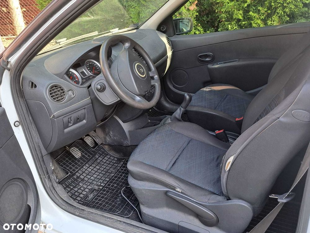 Renault Clio 2008 photo 4