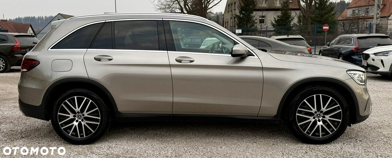 Mercedes-Benz GLC 220 d 4Matic 9G-TRONIC Exclusive - 3