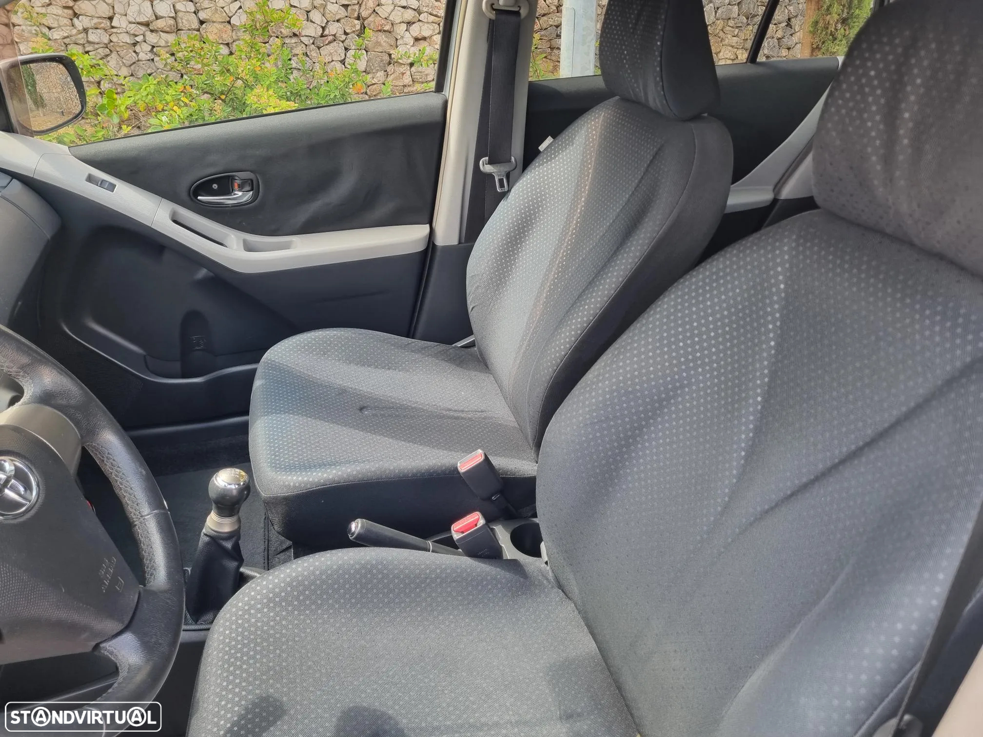 Toyota Yaris 1.0 VVT-i AC - 15