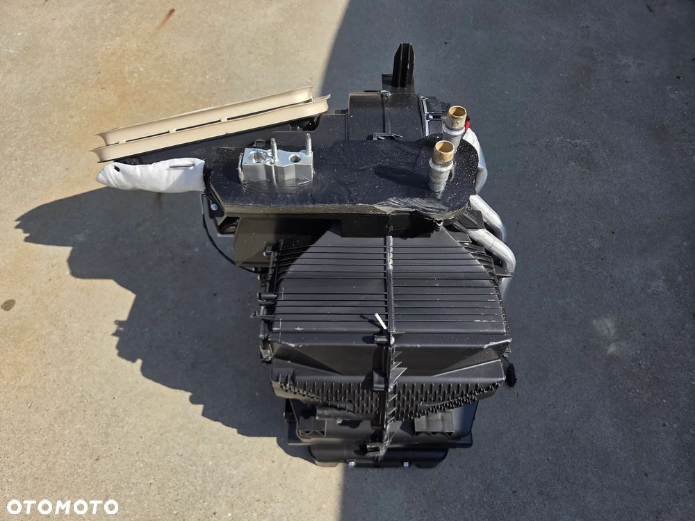 Nagrzewnica Citroen C5X 1.6 HYBRYDA  9840498380 - 2