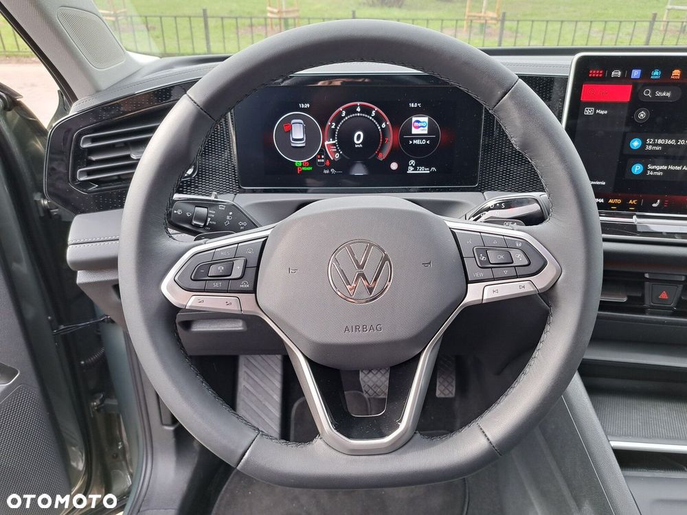 Volkswagen Tiguan - 11