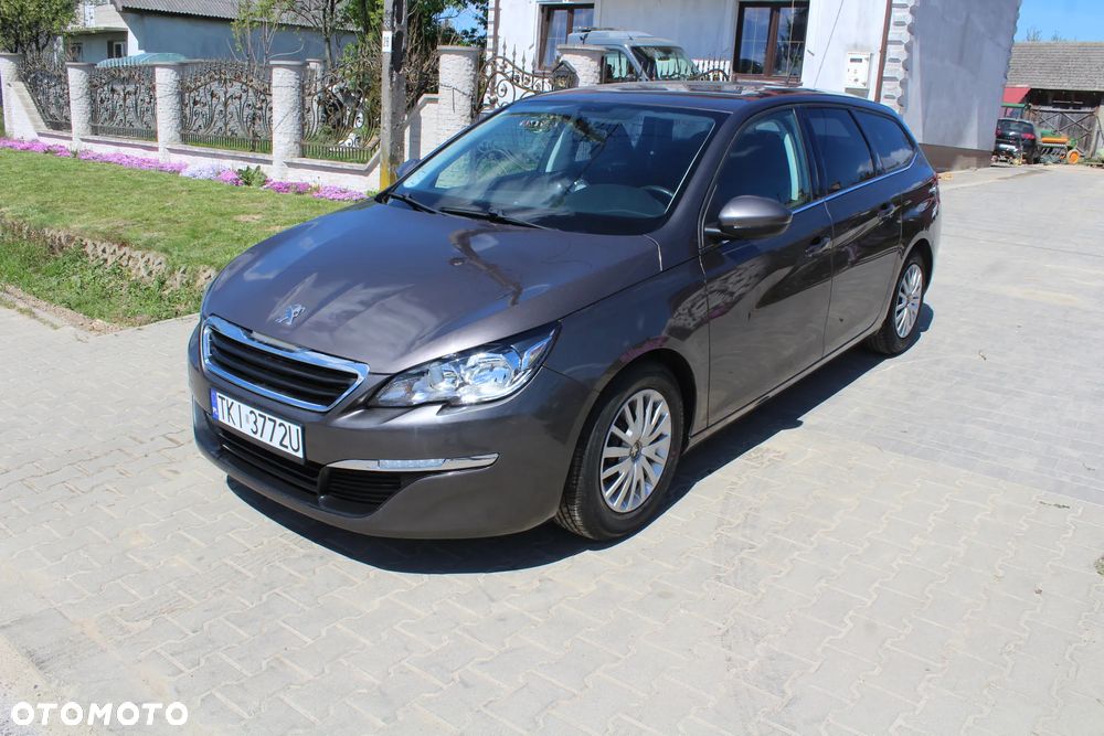 Peugeot 308 - 1