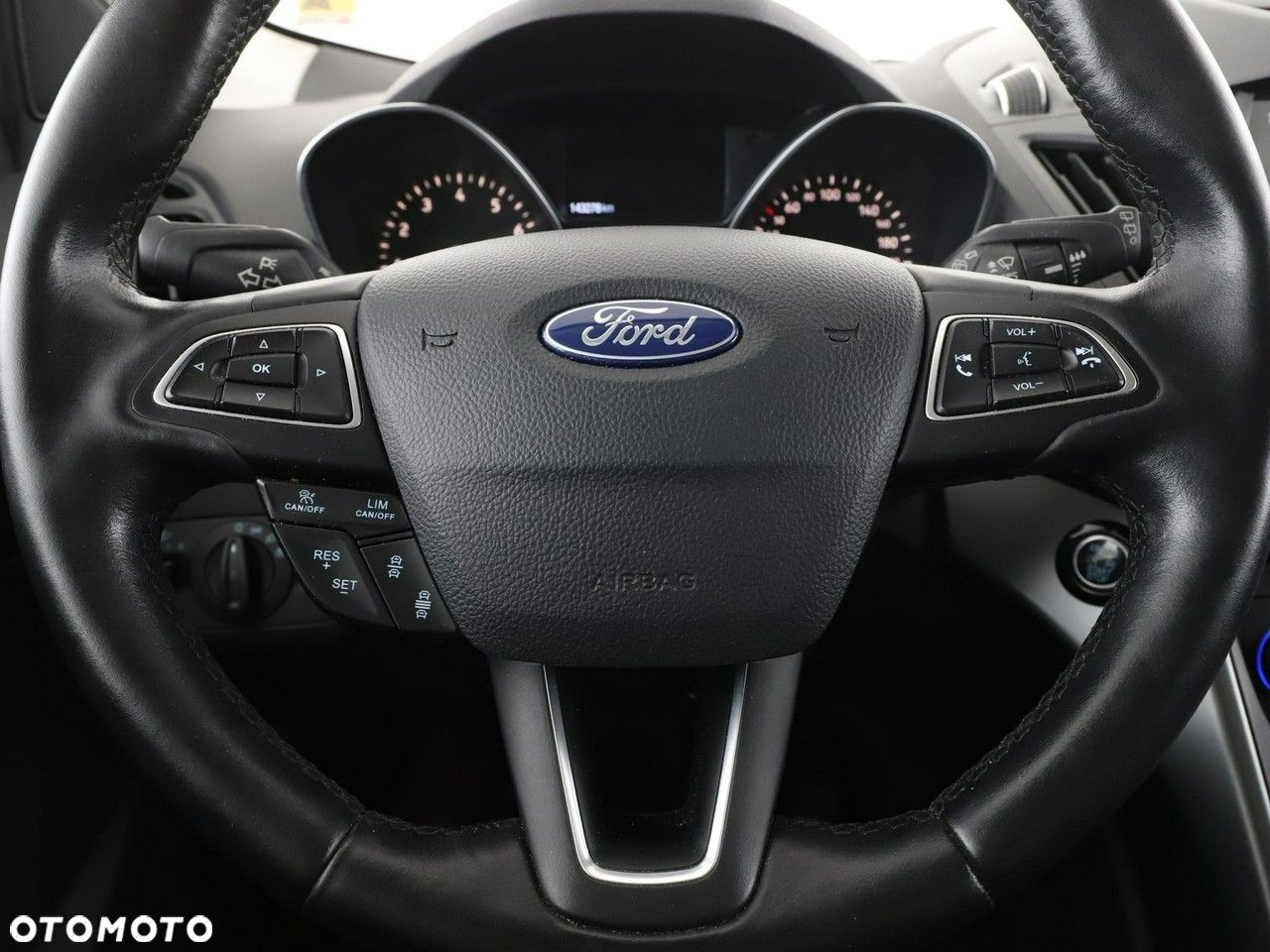 Ford Kuga 1.5 EcoBoost 2x4 Cool & Connect - 17