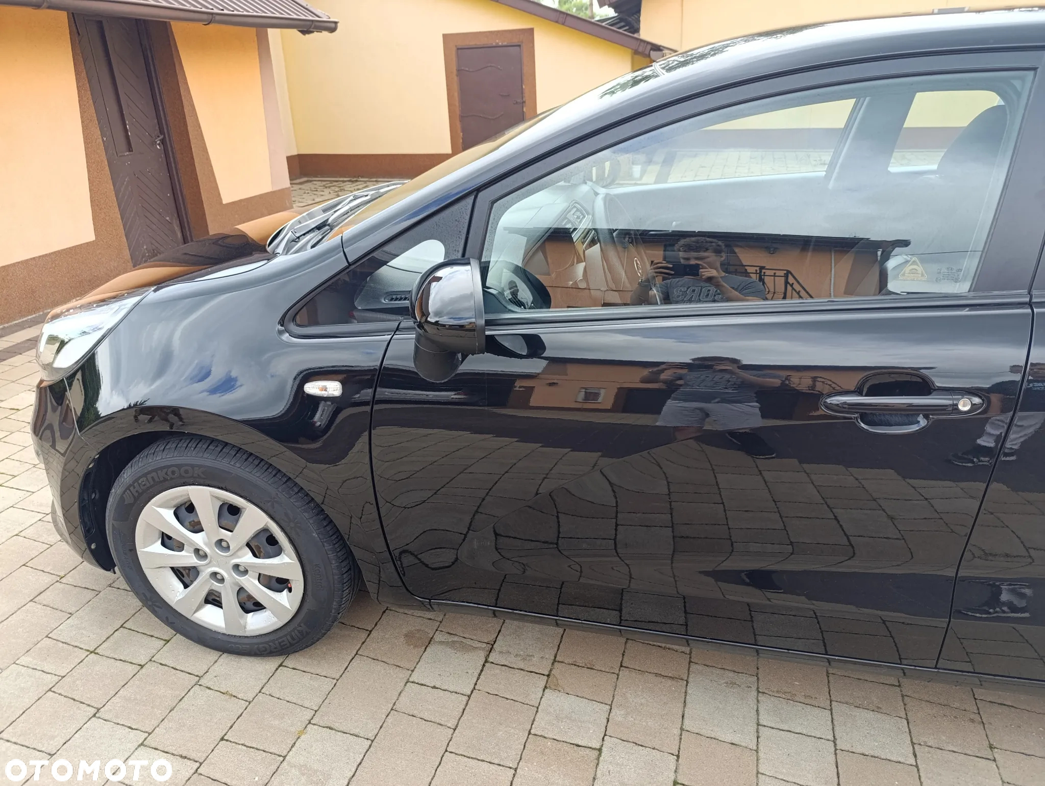 Kia Rio 1.2 L - 8