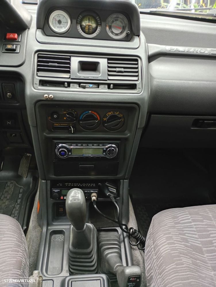 Mitsubishi Pajero 2.5 TDi GLS - 21