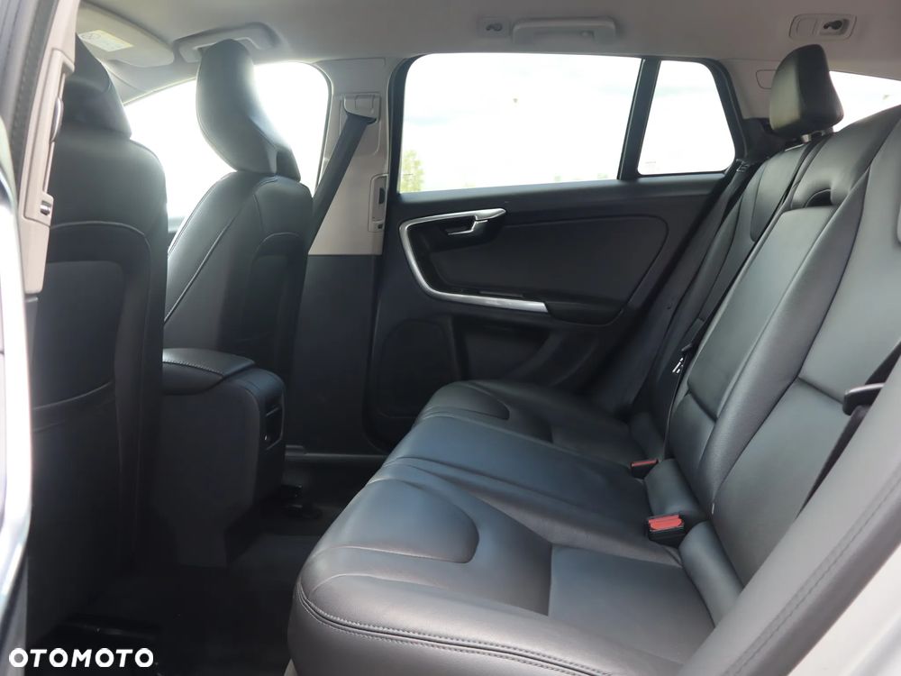 Volvo V60 D3 Drive-E Summum - 19