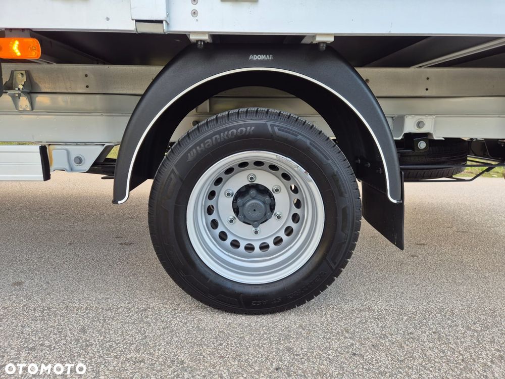 Mercedes-Benz Sprinter - 21