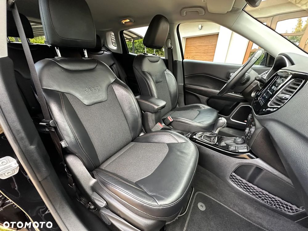 Jeep Compass - 24