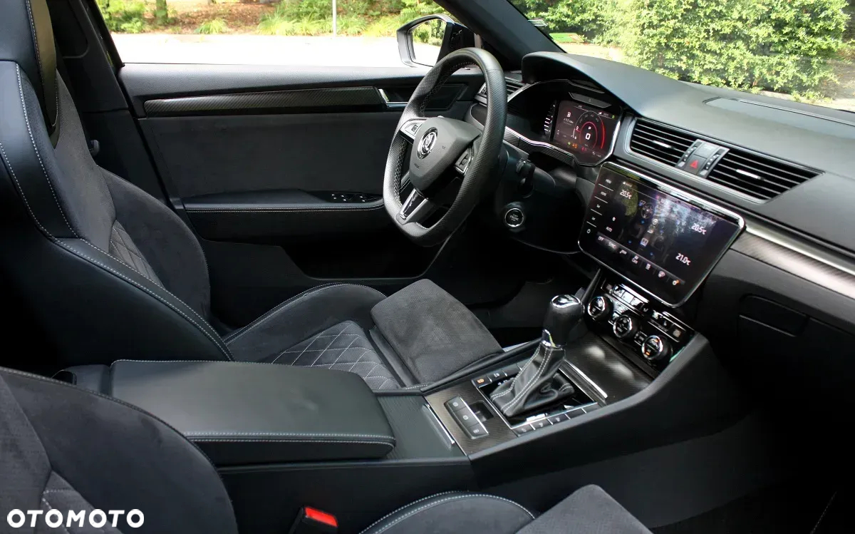 Skoda Superb Combi 2.0 TDI DSG Sportline - 7