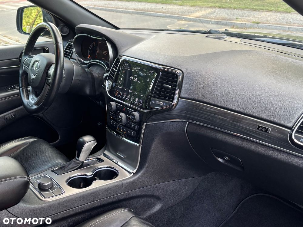 Jeep Grand Cherokee - 13