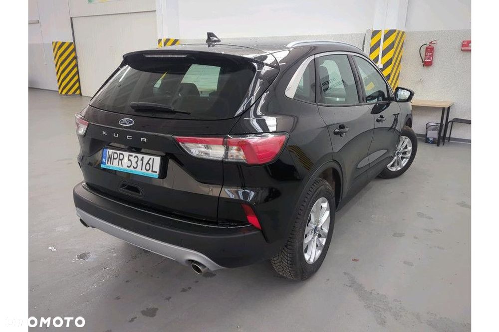 Ford Kuga - 3