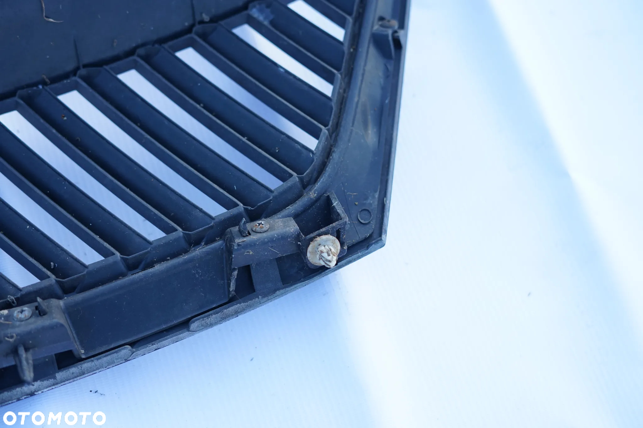 Grill atrapa chłodnicy Mitsubishi Outlander II - 11
