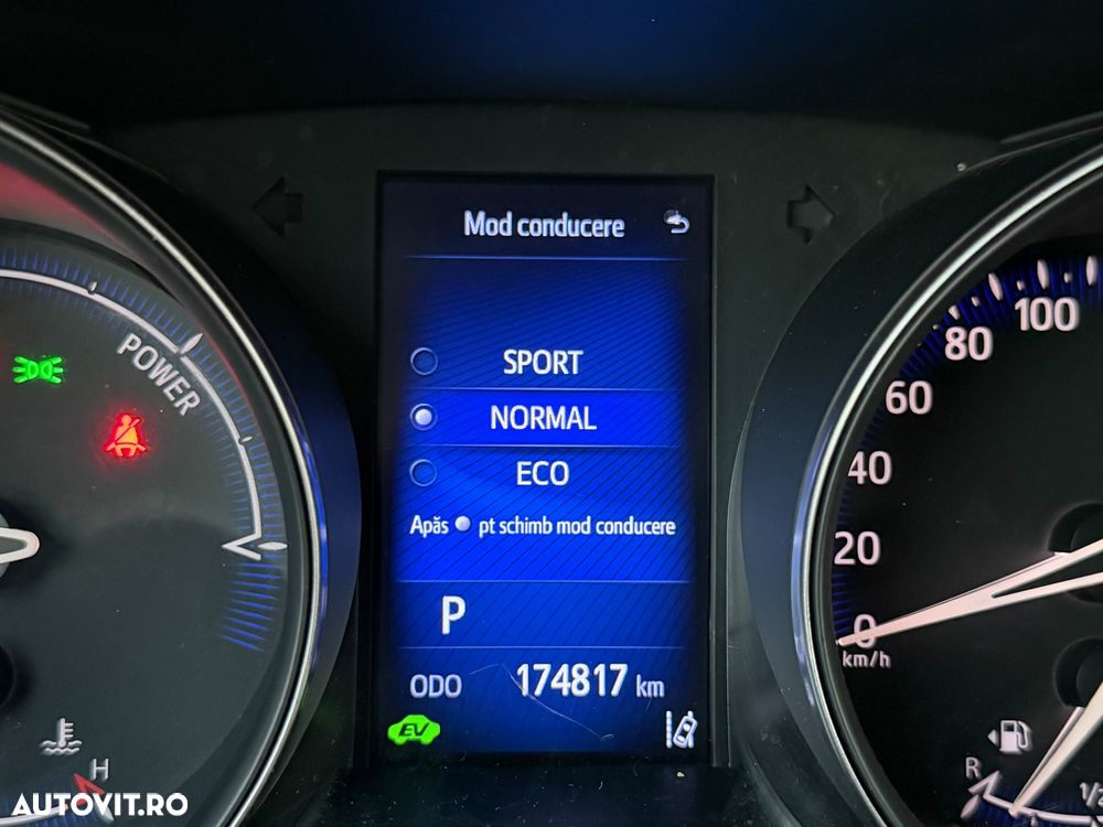 Toyota C-HR Hybrid Lounge - 17