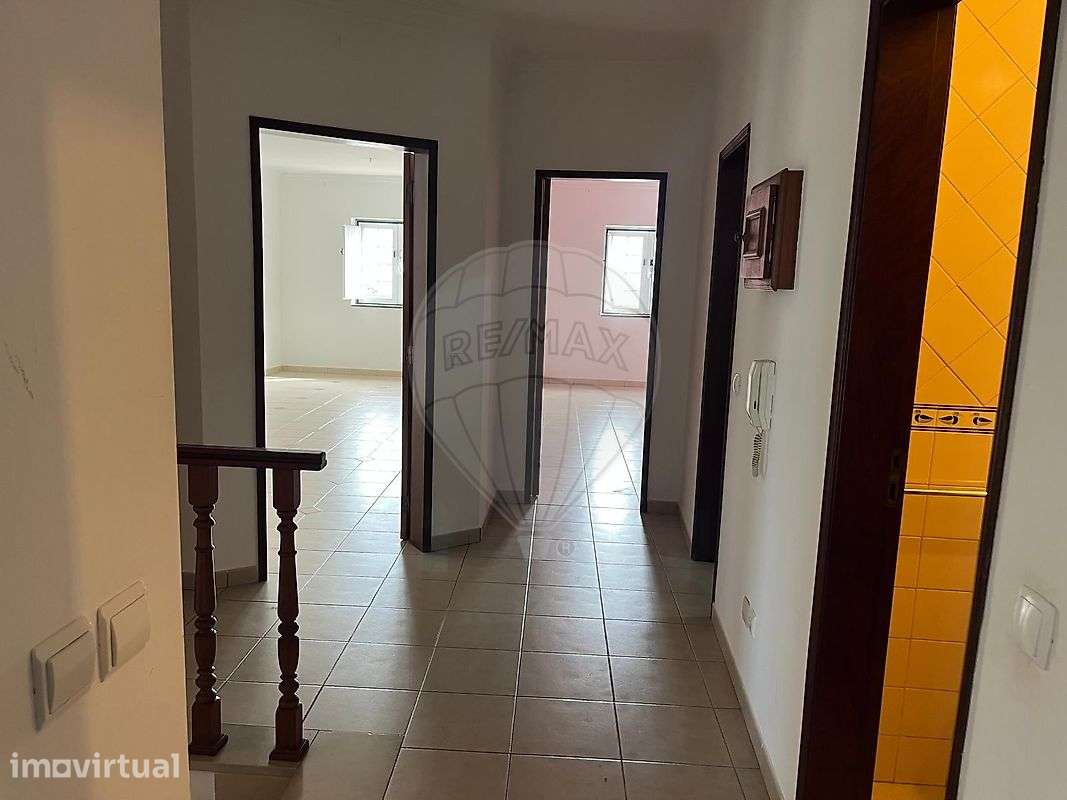 Apartamento T3 para arrendamento - Grande imagem: 2/16