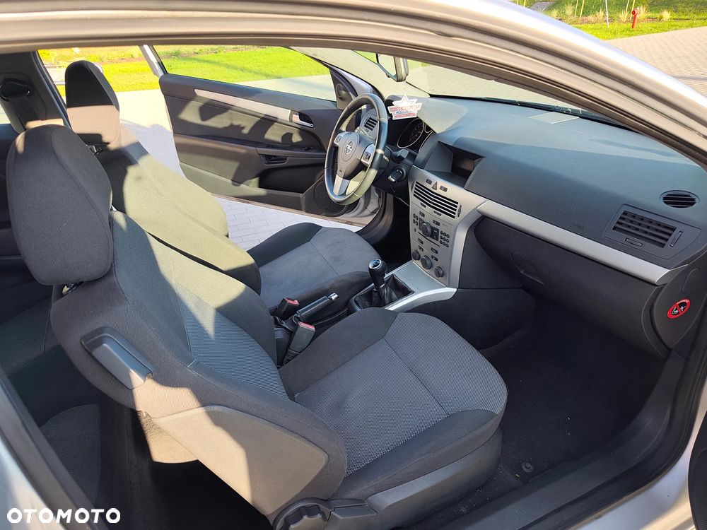 Opel Astra 1.4 GL - 21