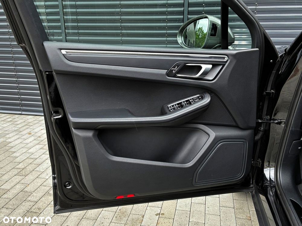 Porsche Macan - 17