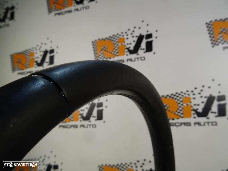 Volante Volkswagen Passat (3C2)  Volante Volkswagen Passat B6 / Golf 5 - 8