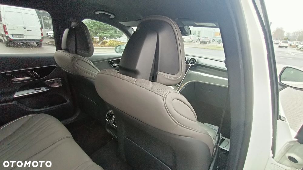 Mercedes-Benz GLC - 16