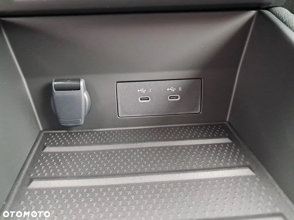 Mitsubishi Grandis - 20