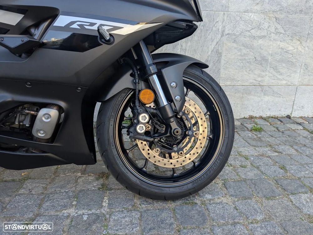 Yamaha YZF R7 - 7